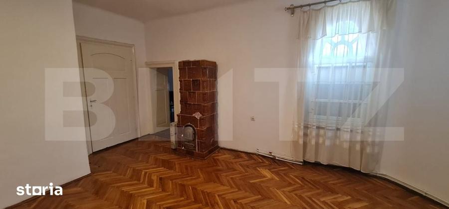 Apartament cu 5 camere în Central
