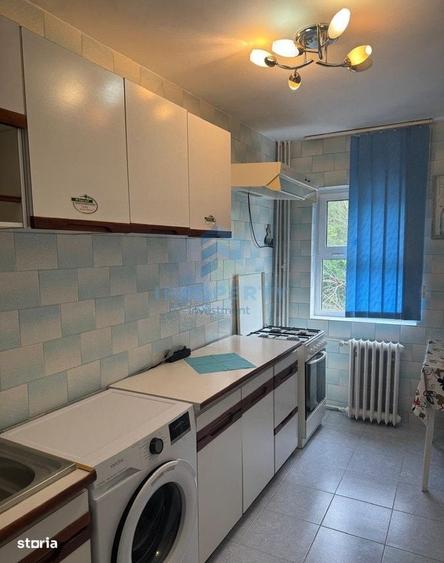 Apartament cu 2 camere decomandat în Văcăresti