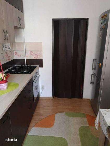 Apartament cu 3 camere decomandat în Păcurari