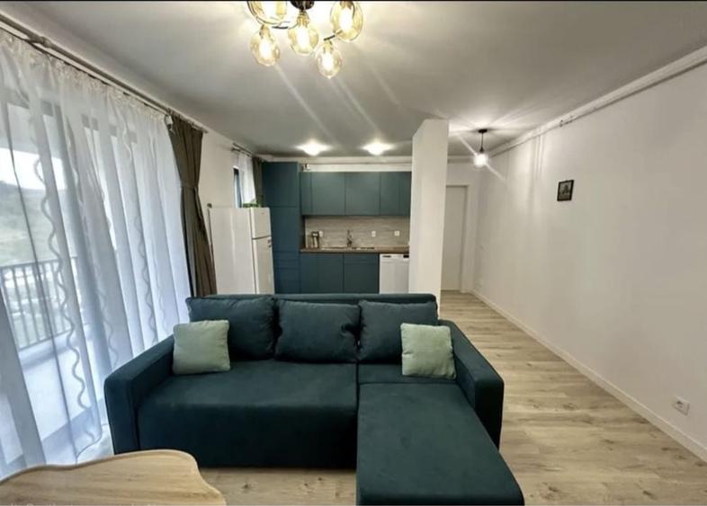 Apartament cu 2 camere semidecomandat în Florești