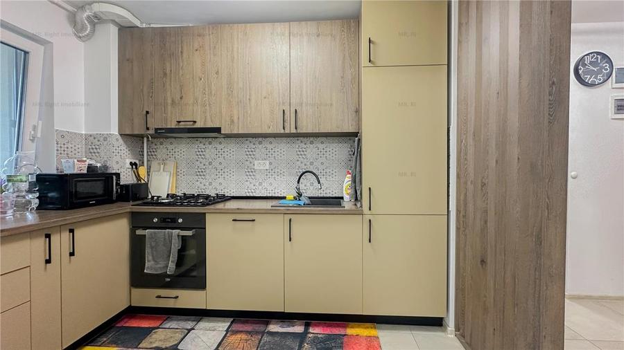 Apartament cu 2 camere decomandat în Tractorul