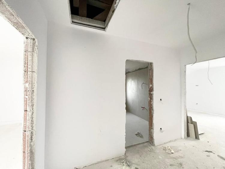 Duplex cu 4 camere cu Canalizare în Moșnița Veche