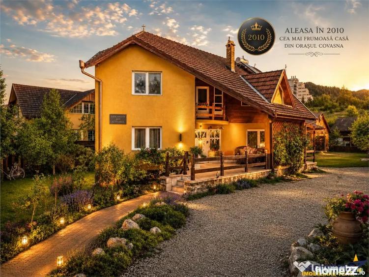 Casă cu 5 camere cu Teren 1336 Mp în Central