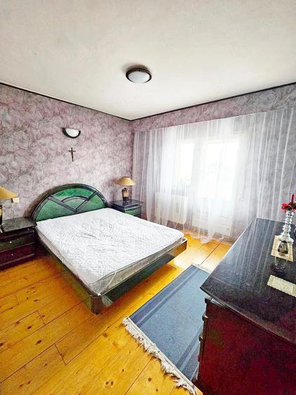 Apartament cu 4 camere decomandat în Dorobanților