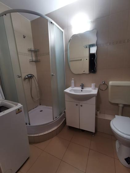 Garsonieră decomandată, mobilată în Calea Călărașilor