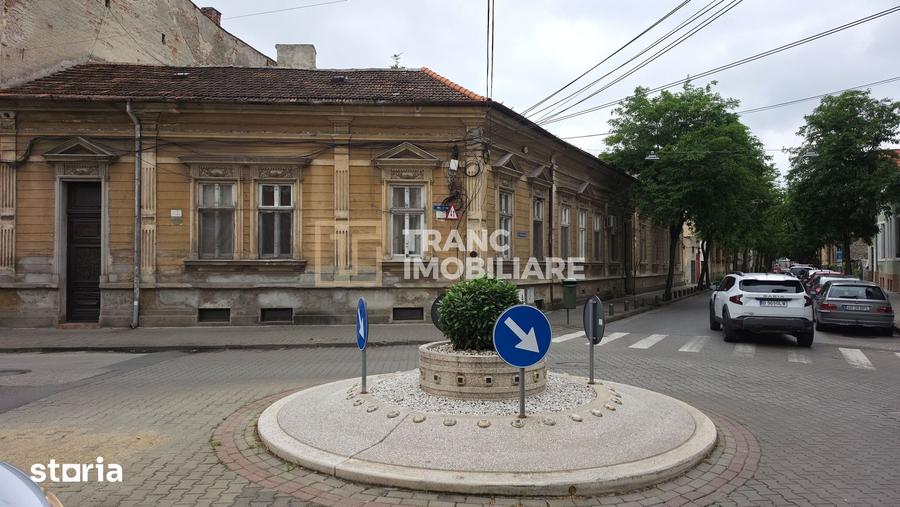 Apartament cu 8 camere în Central