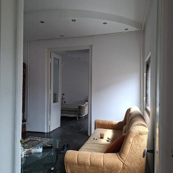 Apartament cu 3 camere semidecomandat în 13 Septembrie