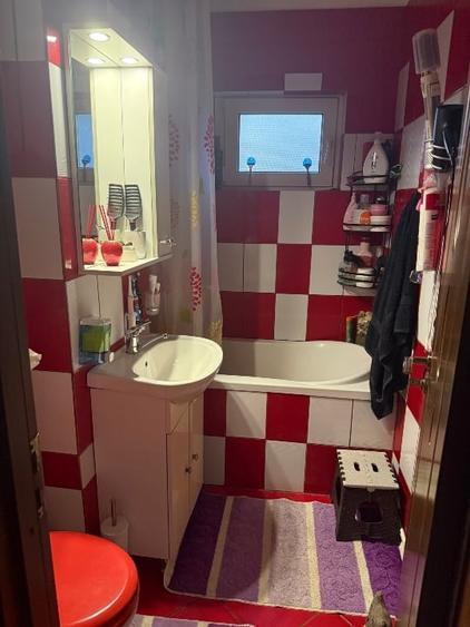 Apartament cu 2 camere semidecomandat, mobilat în Banca Națională