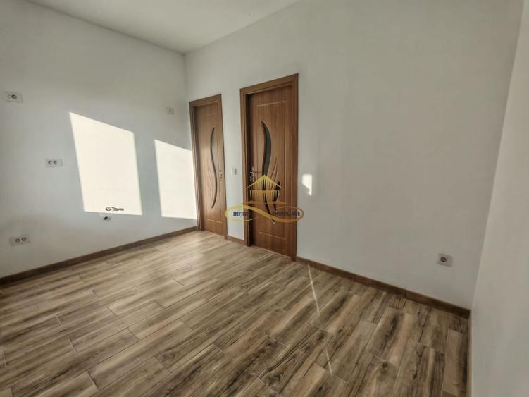 Casă individuală cu 6 camere cu Canalizare în Central