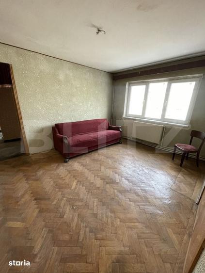 Apartament cu 3 camere semidecomandat în Volovăț