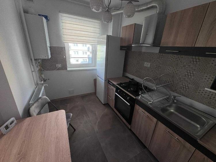 Apartament cu 2 camere nedecomandat în Andrei Mureșanu