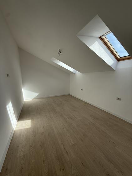 Apartament cu 3 camere decomandat în Giroc