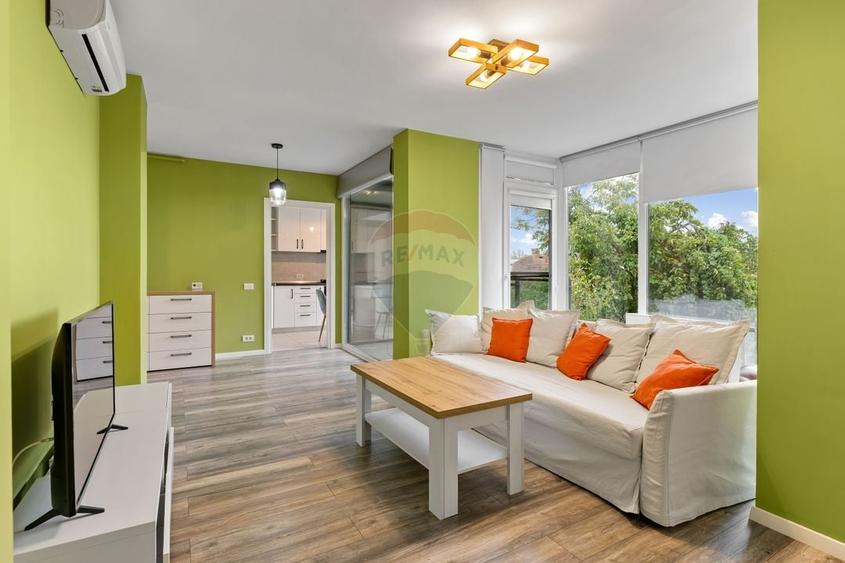 Apartament cu 3 camere decomandat în Romanilor
