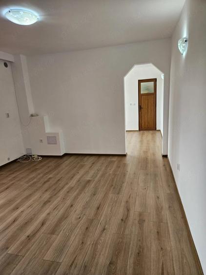 Apartament cu 2 camere nedecomandat în Florești