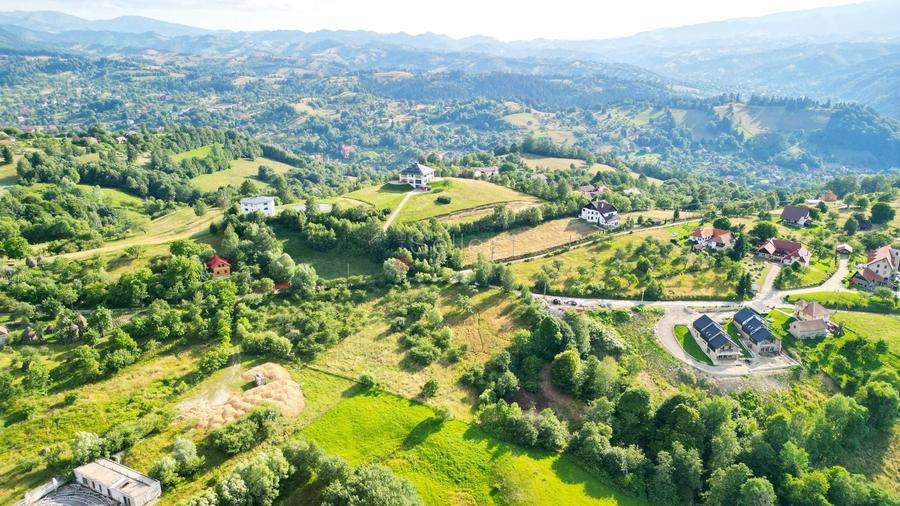 Teren Construcții intravilan de 2307 mp, în Bran