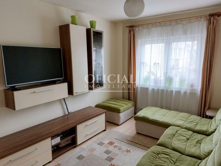 Apartament cu 4 camere decomandat, mobilat în Plopilor