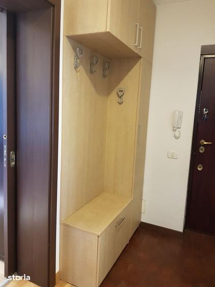 Apartament cu 3 camere în Rahova