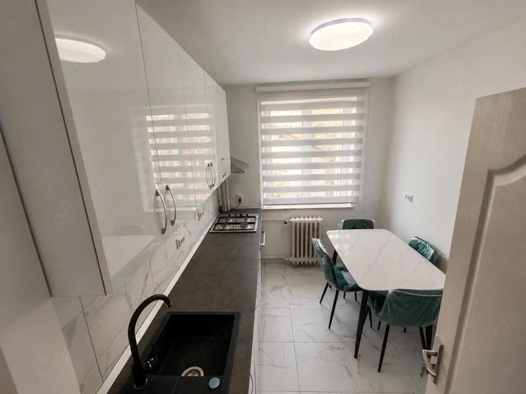 Apartament cu 2 camere semidecomandat în Calea București
