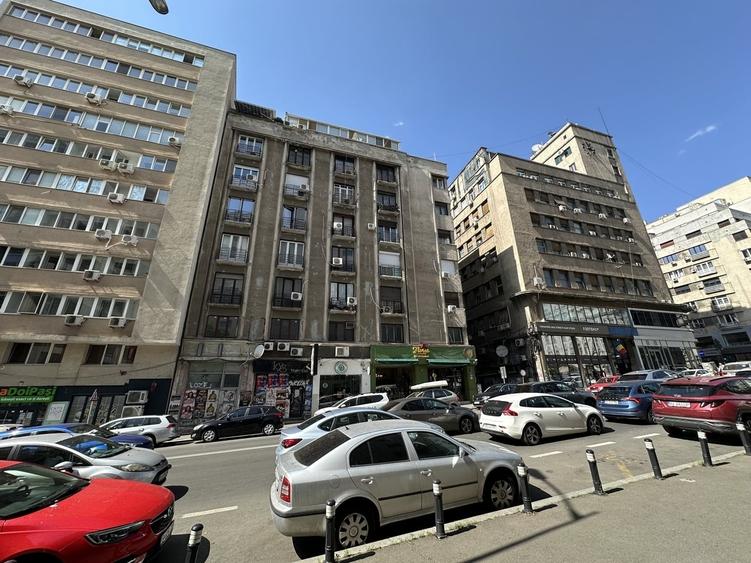 Apartament cu 4 camere decomandat în Sala Palatului