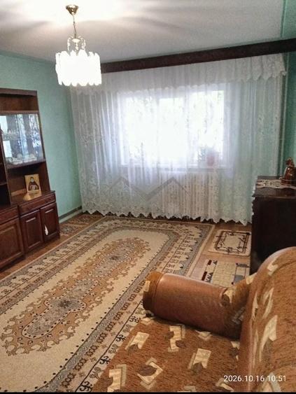 Apartament cu 2 camere decomandat în Nicolina