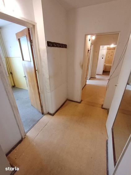 Apartament cu 3 camere decomandat în Decebal