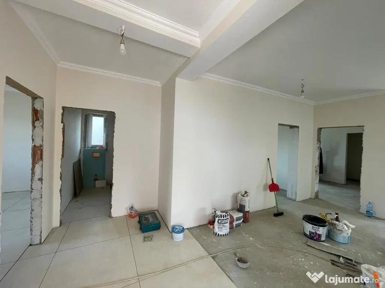 Casă cu 3 camere cu Teren 500 Mp în Ghiroda