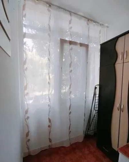 Apartament cu 3 camere decomandat în Sud