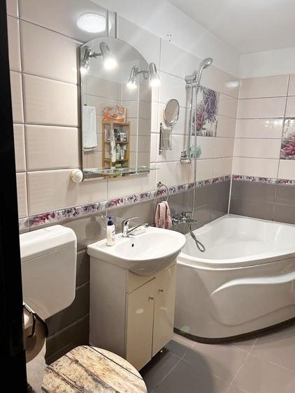 Apartament cu 2 camere decomandat, mobilat în Sebastian