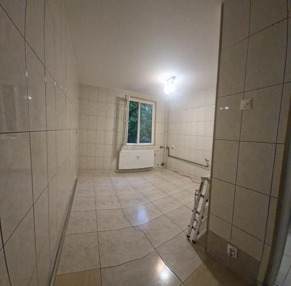2 camere, metrou Valea Ialomiței , etj1/4 - 5