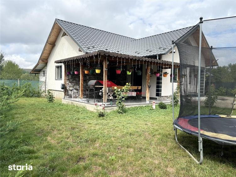 Casă cu 3 camere cu Teren 1356 Mp în Galații Bistriței