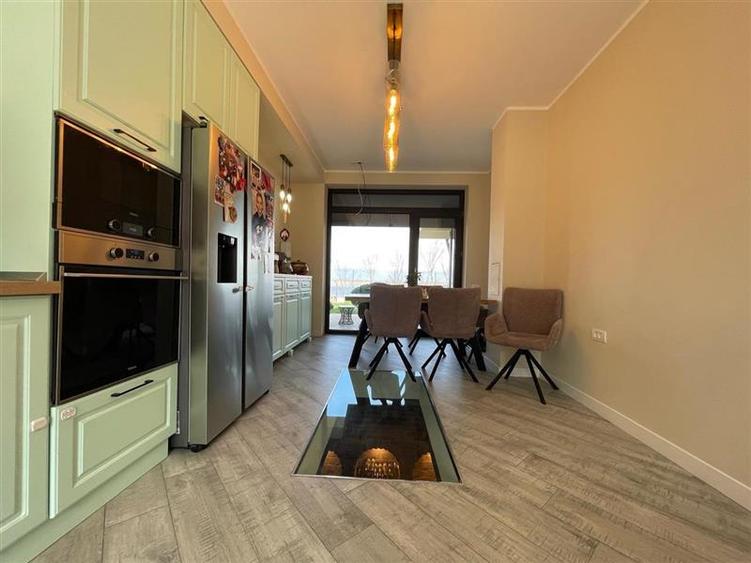Casă individuală cu 4 camere cu Teren 1530 Mp în Somova