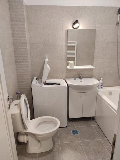 Garsonieră decomandată în Păcii