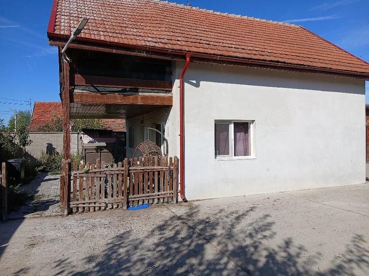 Casă cu Teren 1400 Mp în Tormac
