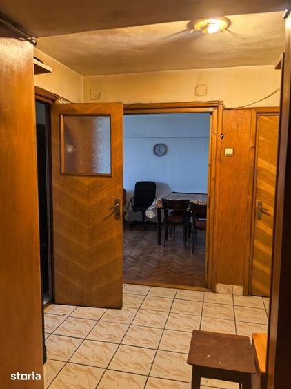 Apartament cu 3 camere decomandat în Centrul Civic