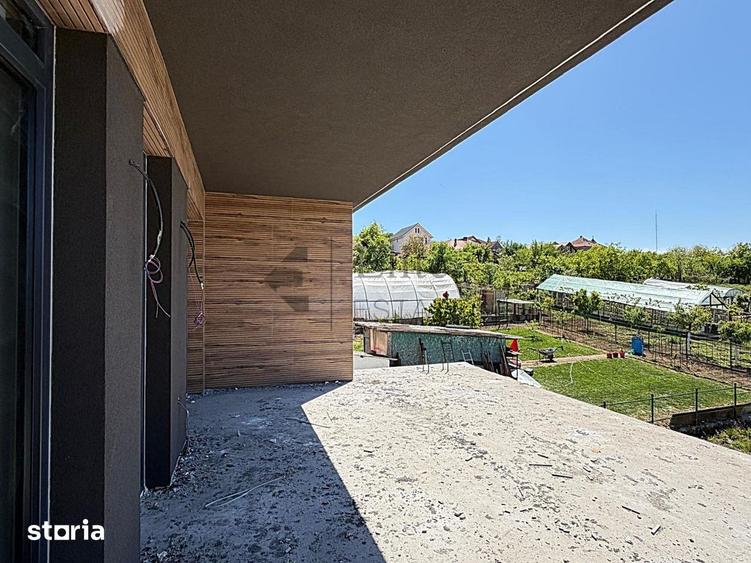 Casă cu 5 camere cu Teren 1050 Mp în Iorga