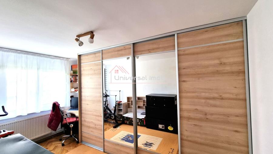Apartament cu 4 camere decomandat, mobilat în Mănăștur