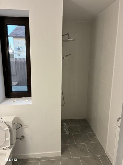 Casă cu 4 camere cu Teren 477 Mp în Central
