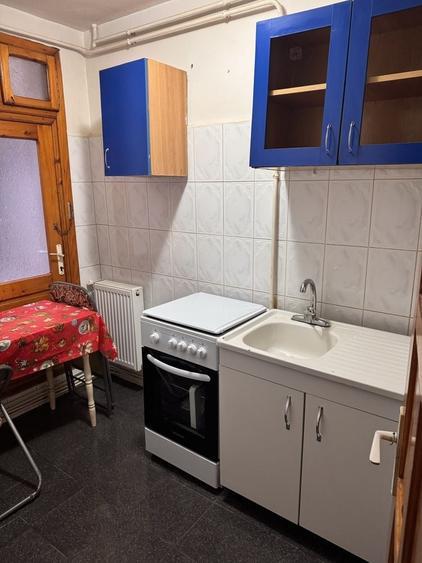 Garsonieră decomandată în Central