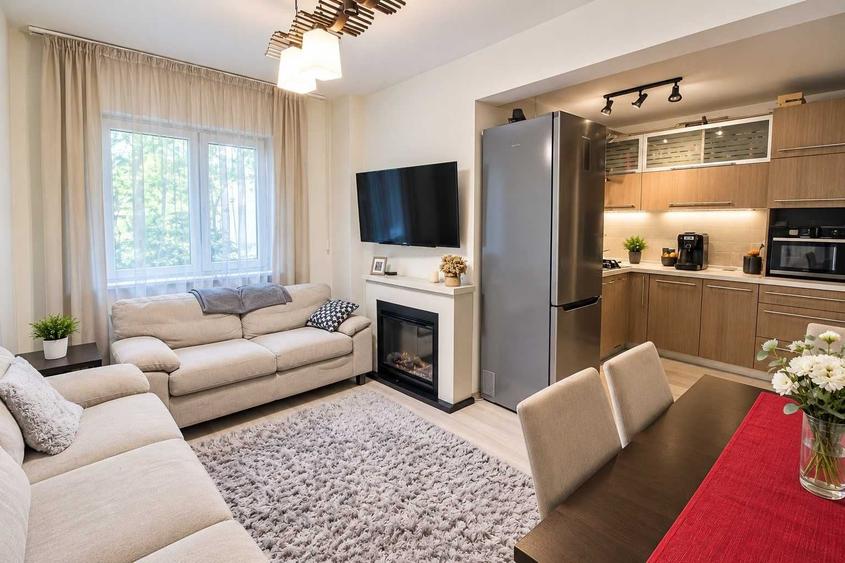 Apartament cu 4 camere decomandat în 9 Mai