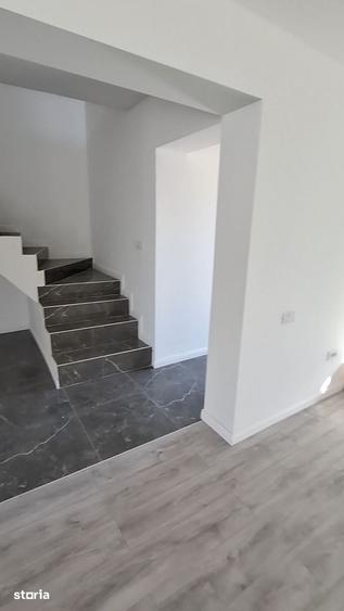 Casă cu 4 camere cu Teren 300 Mp în Ciurea