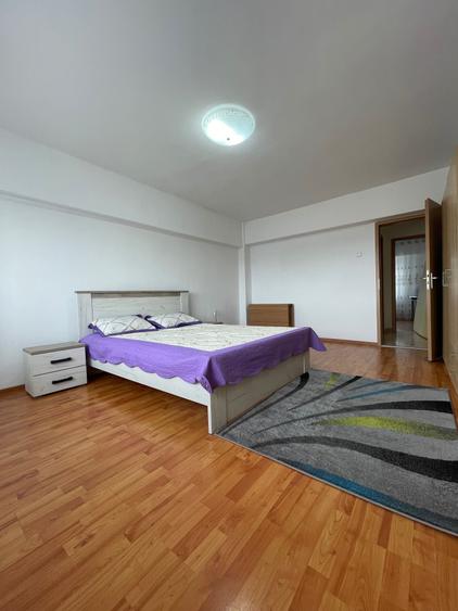 Apartament cu 3 camere decomandat în Vest