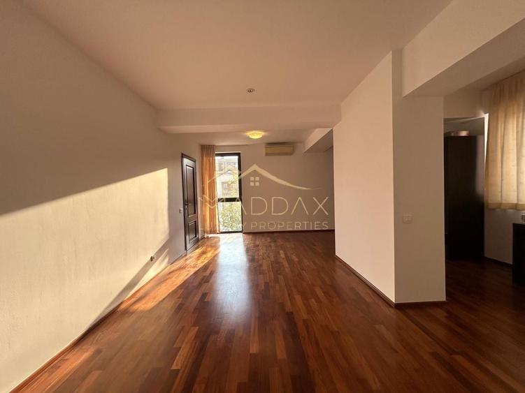 Apartament cu 3 camere decomandat, mobilat în Herăstrău