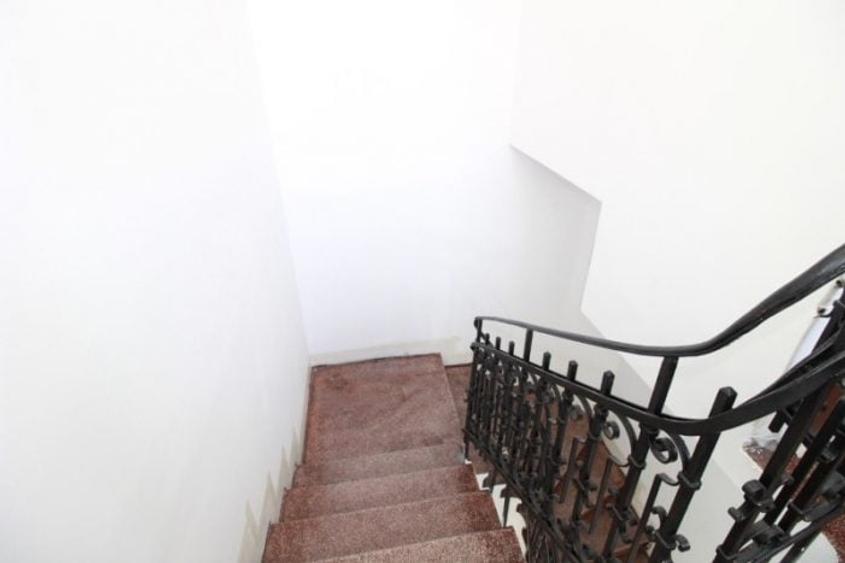 Apartament cu 2 camere semidecomandat, mobilat în Romană