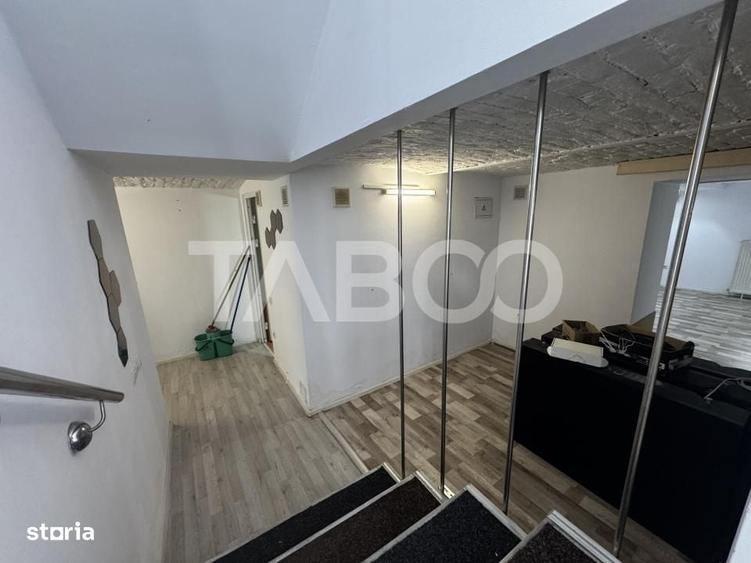 Spatiu comercial de inchiriat 4 camere 85 mpu Central Sibiu - 8