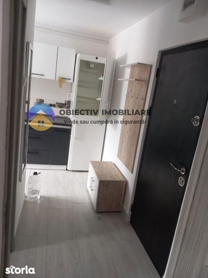 Garsonieră decomandată, mobilată în Precista