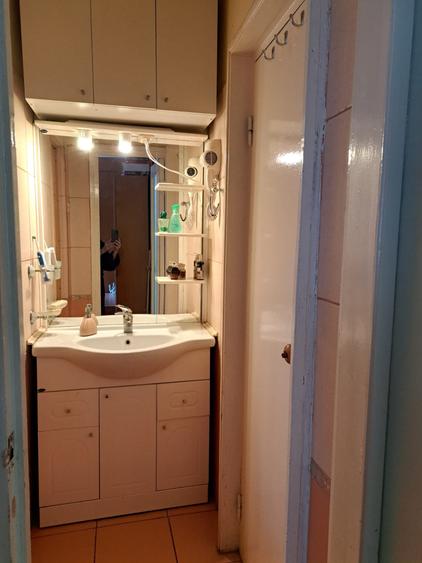 Apartament cu 3 camere semidecomandat în Micro 19