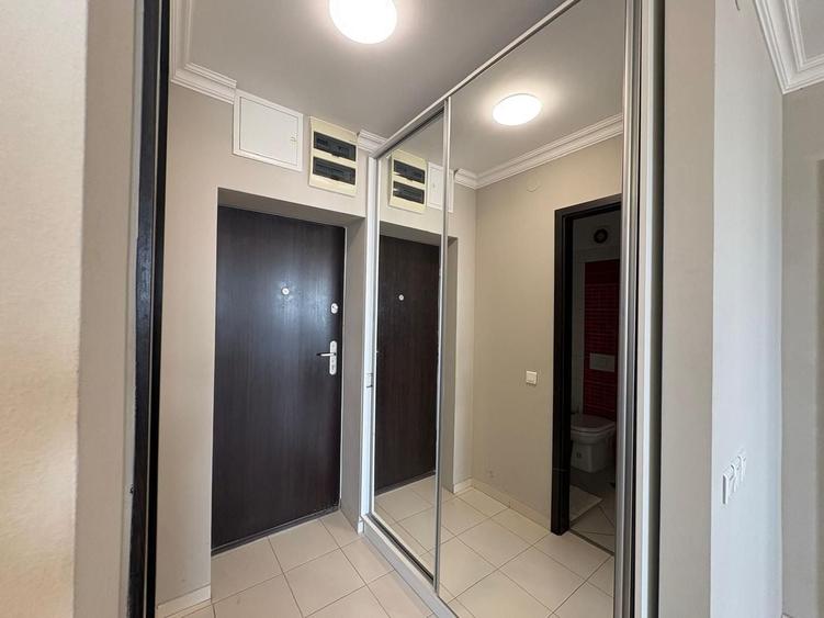 Apartament cu 3 camere decomandat, mobilat în Apărătorii Patriei