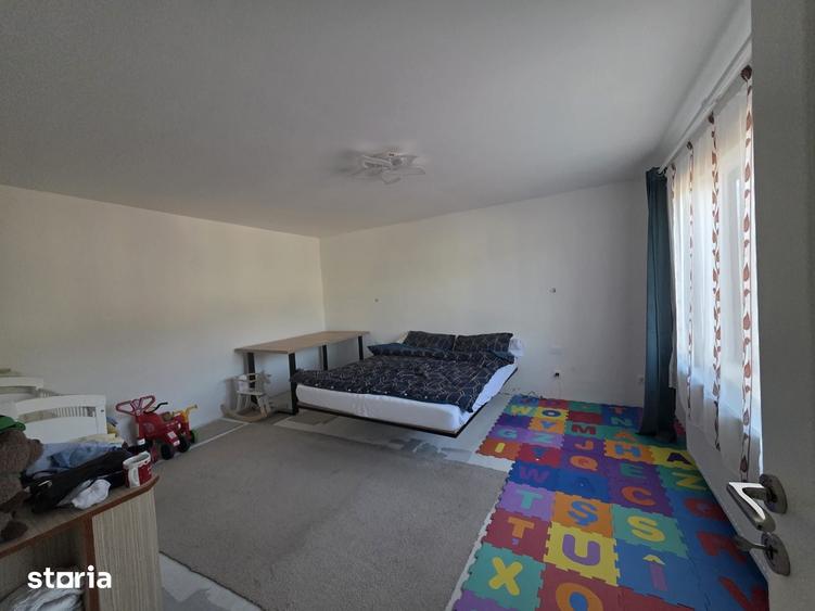 Casă cu 4 camere cu Teren 1021 Mp în Călugareni