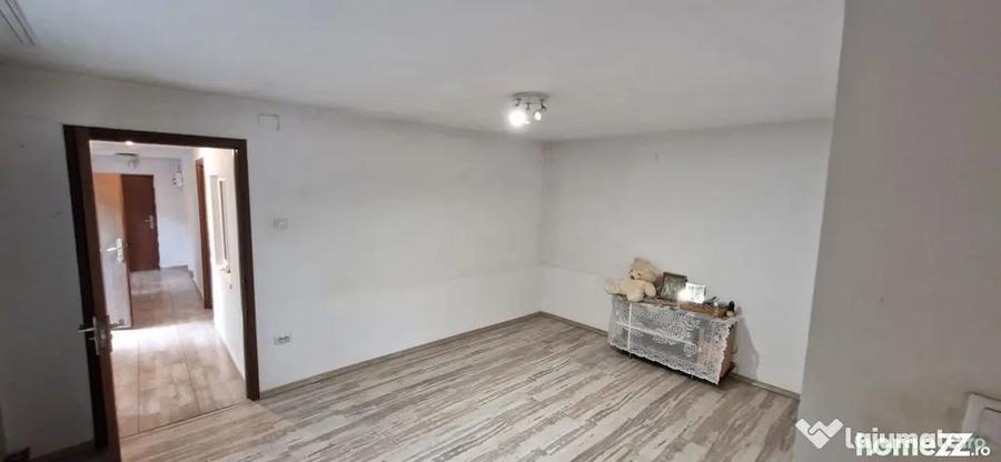 Casă cu 4 camere cu Teren 243 Mp în Alexandriei