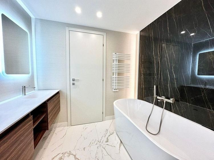 Apartament cu 4 camere în Capitale